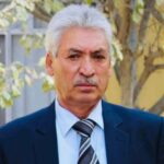 وداع با استادِ طبقه‌ی متوسط